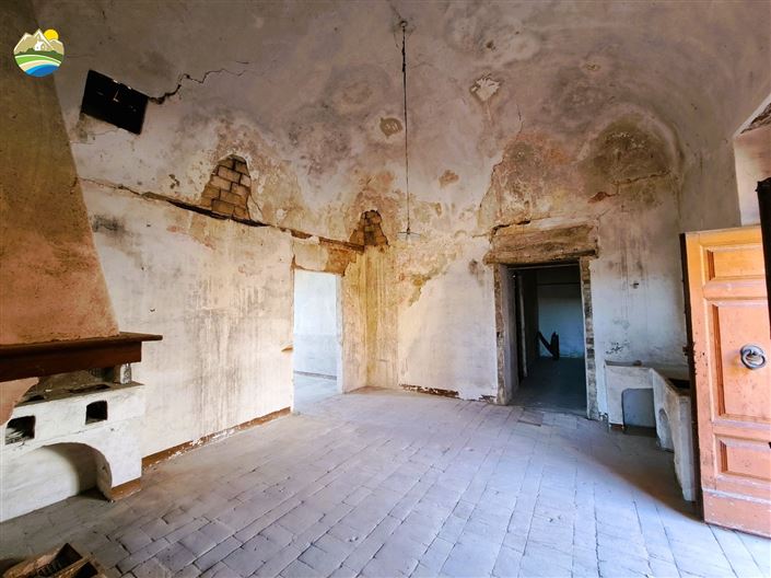 Image No.9-4 Bed Property for sale