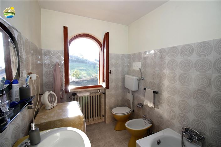 Image No.31-8 Bed Villa for sale