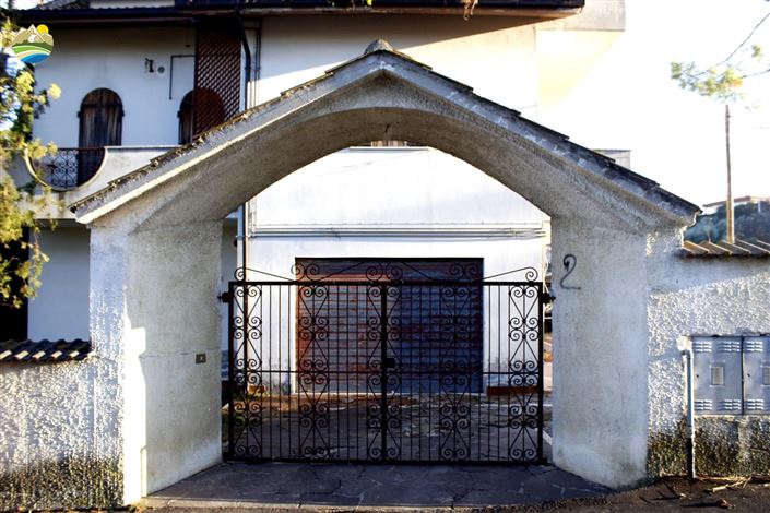 Image No.35-8 Bed Villa for sale