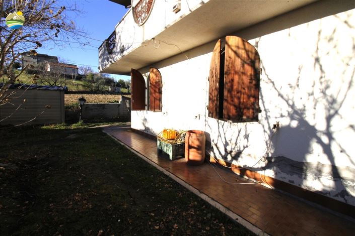 Image No.8-8 Bed Villa for sale