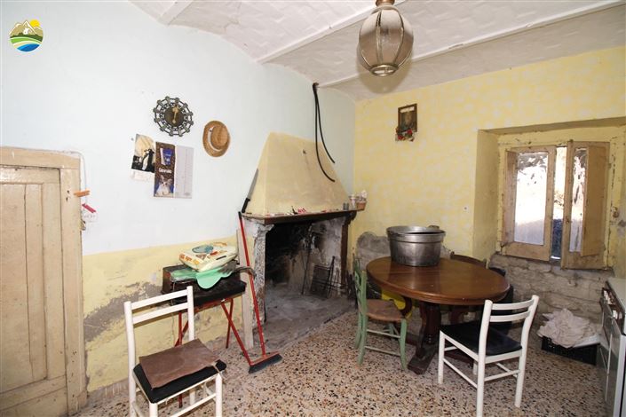 Image No.10-2 Bed Country House for sale