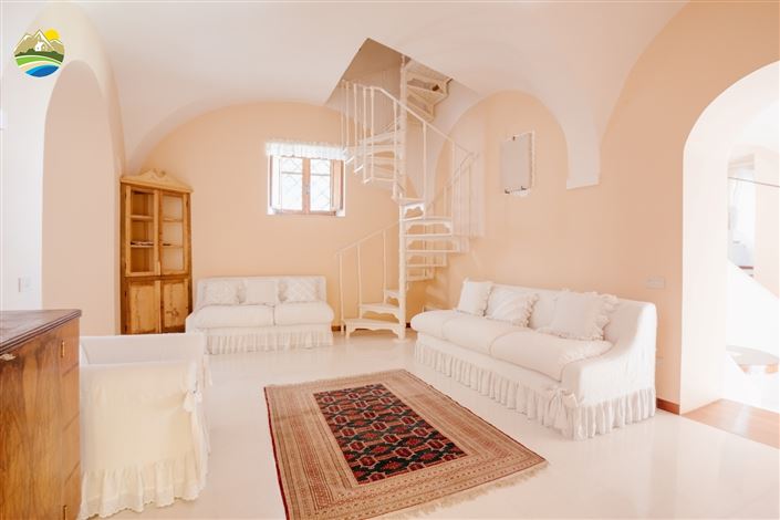 Image No.35-11 Bed Villa for sale