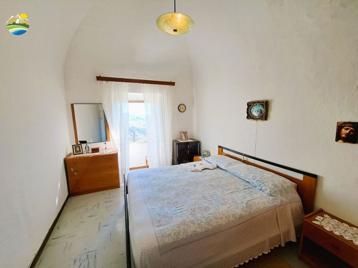 Image No.5-1 Bed Townhouse for sale