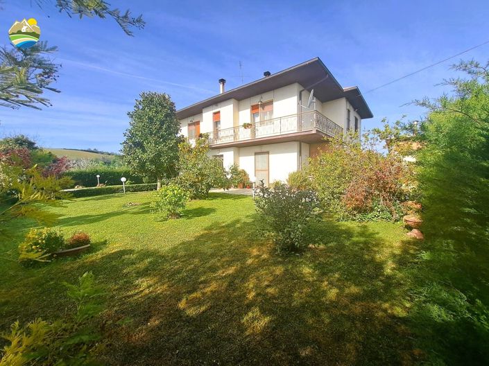 Image No.5-3 Bed Country House for sale