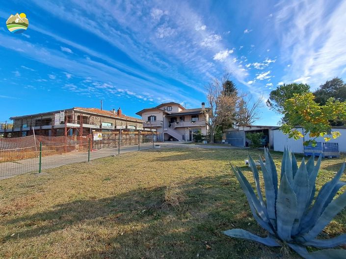 Image No.22-2 Bed Country House for sale