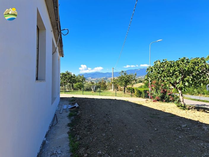 Image No.9-2 Bed Country House for sale