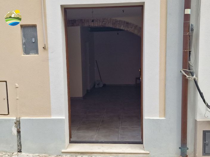 Image No.7-2 Bed Townhouse for sale