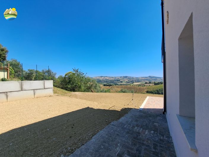 Image No.20-2 Bed Country House for sale