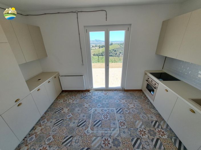 Image No.33-2 Bed Country House for sale