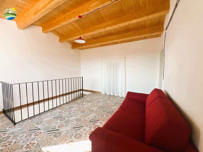 Image No.37-2 Bed Country House for sale