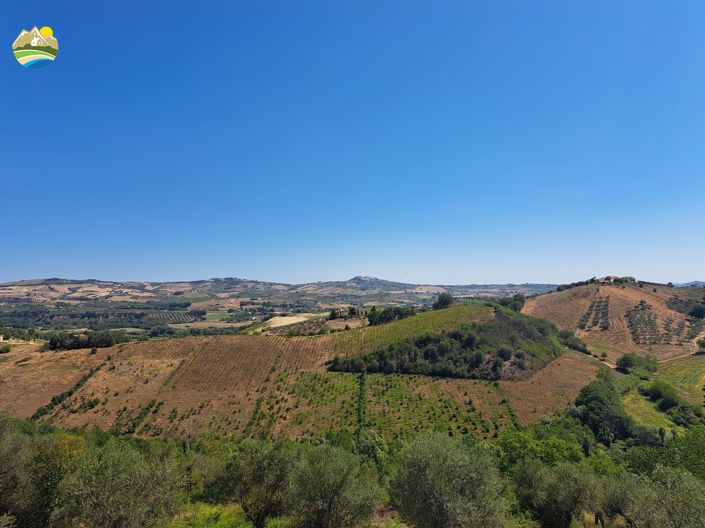 Image No.41-2 Bed Country House for sale