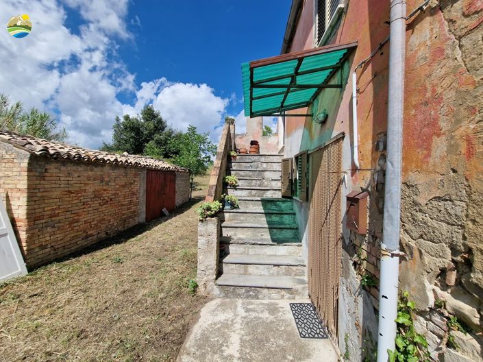 Image No.6-6 Bed Country House for sale