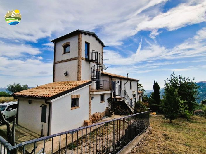 Image No.1-3 Bed Country House for sale