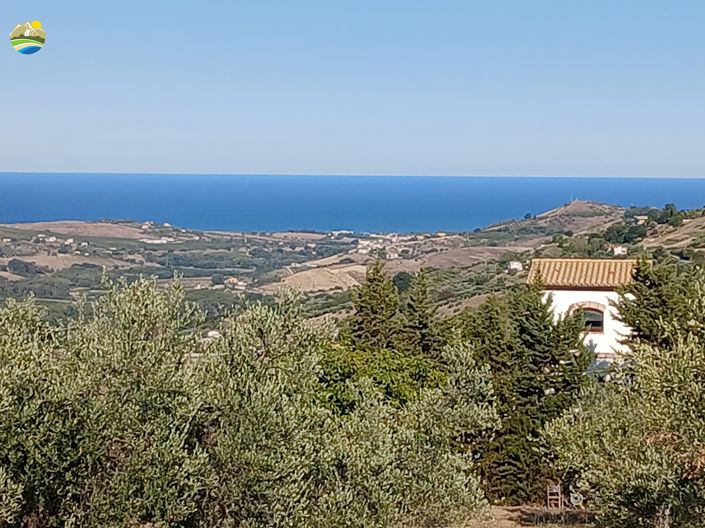 Image No.12-3 Bed Country House for sale