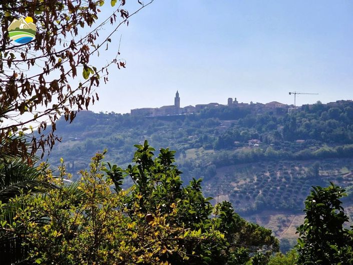 Image No.24-3 Bed Country House for sale