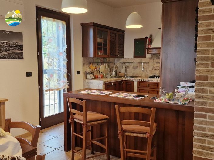 Image No.28-3 Bed Country House for sale