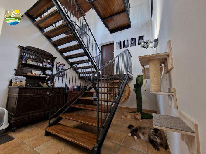 Image No.30-3 Bed Country House for sale