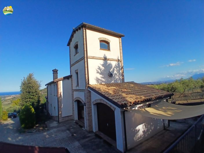 Image No.45-3 Bed Country House for sale