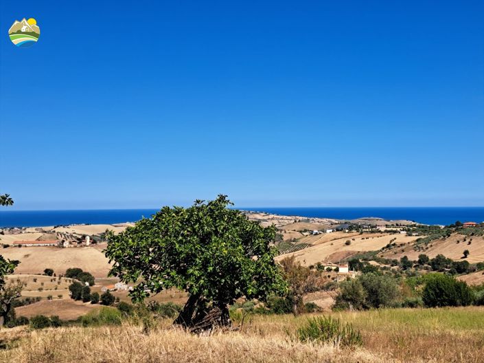 Image No.11-2 Bed Country House for sale