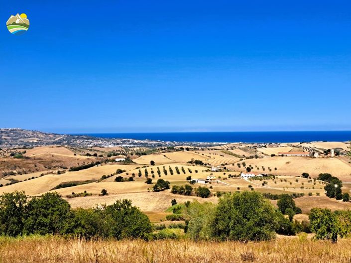 Image No.14-2 Bed Country House for sale