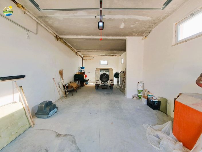 Image No.26-3 Bed Country House for sale