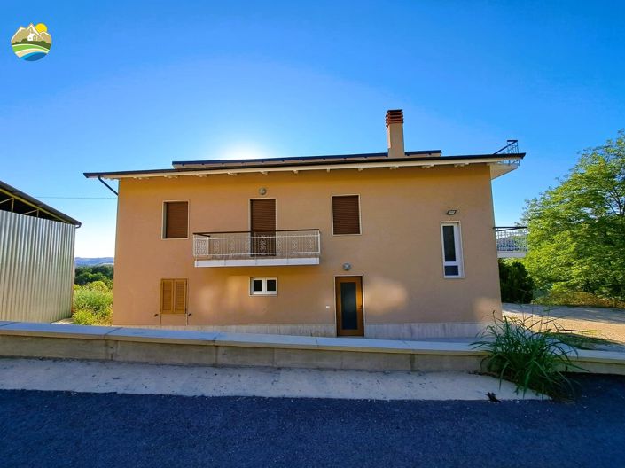 Image No.4-3 Bed Country House for sale