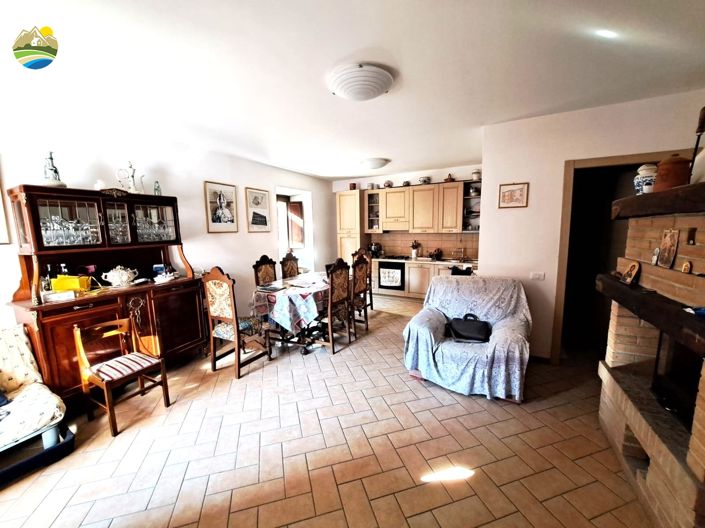 Image No.26-5 Bed Townhouse for sale