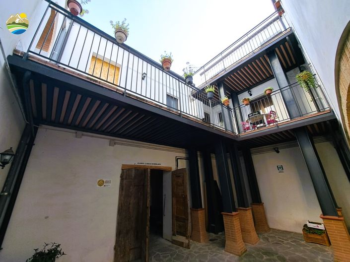 Image No.6-5 Bed Townhouse for sale