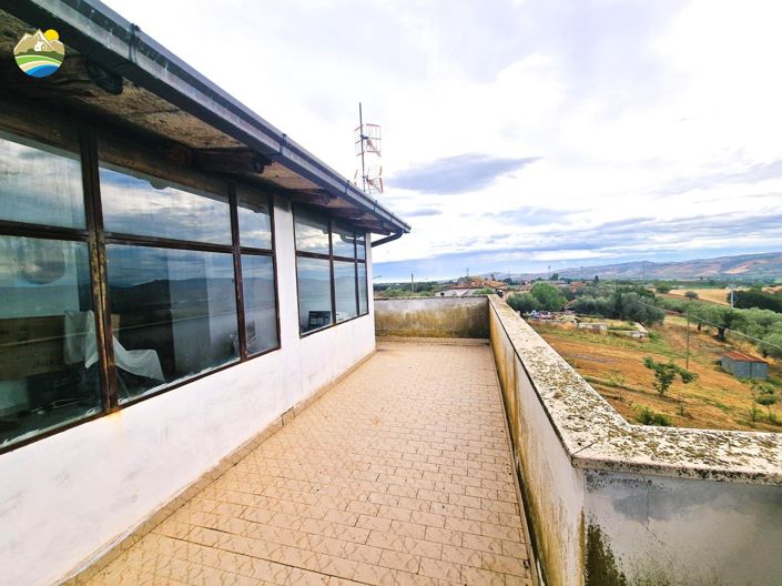 Image No.11-4 Bed Country House for sale