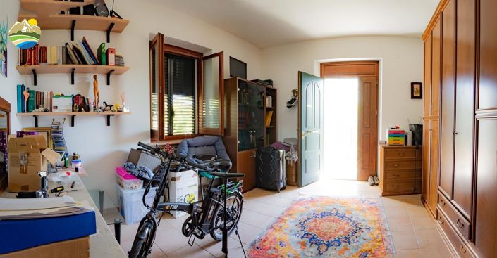 Image No.41-5 Bed Villa for sale