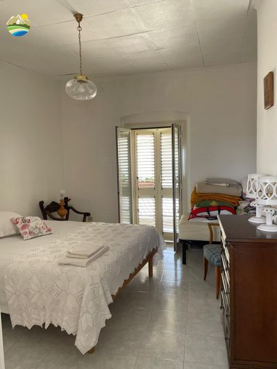 Image No.11-3 Bed Townhouse for sale