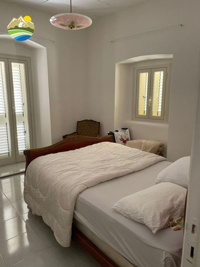 Image No.14-3 Bed Townhouse for sale