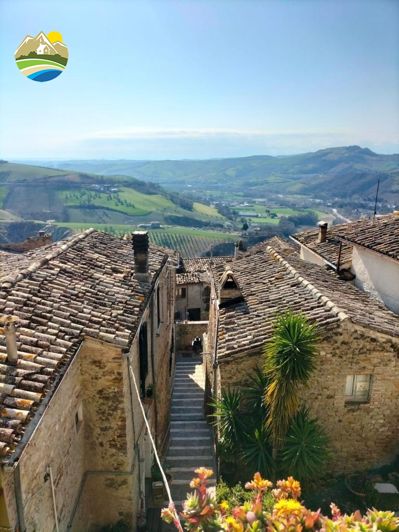 Image No.8-3 Bed Townhouse for sale