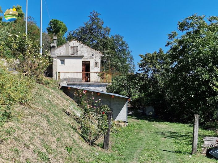 Image No.10-2 Bed Country House for sale