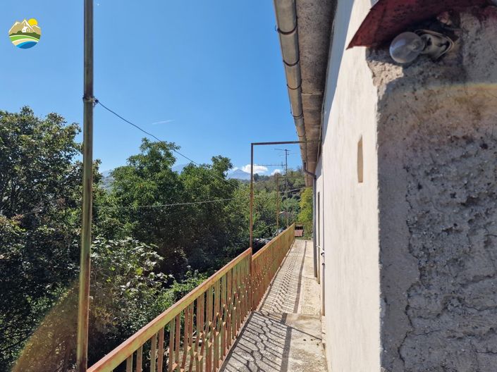 Image No.7-2 Bed Country House for sale