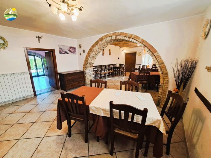 Image No.15-4 Bed Country House for sale