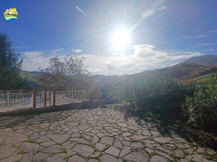 Image No.19-4 Bed Country House for sale