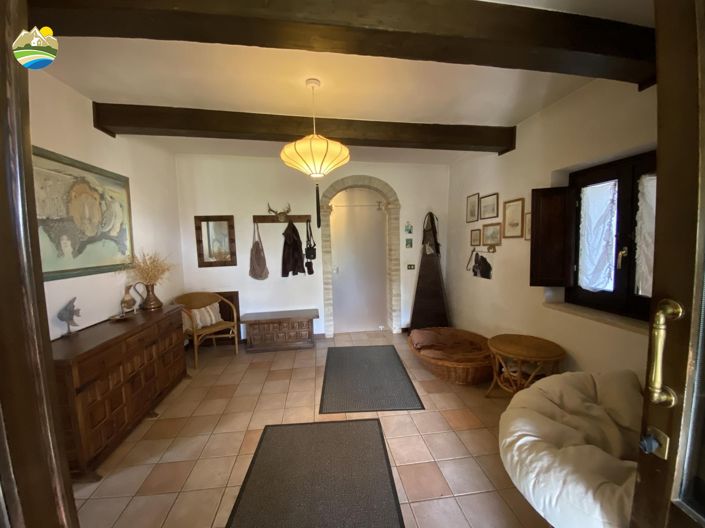 Image No.19-3 Bed Country House for sale