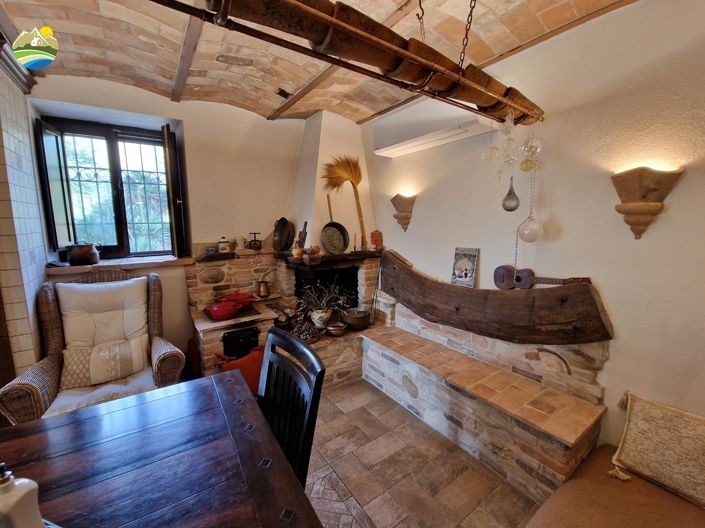 Image No.25-3 Bed Country House for sale