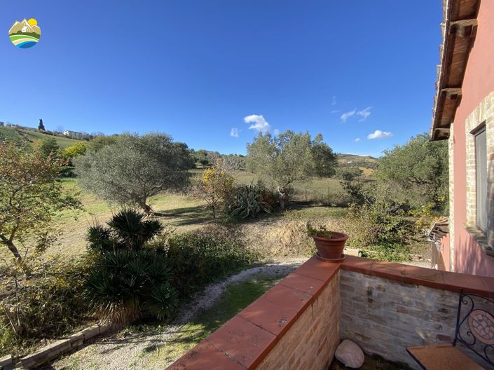 Image No.39-3 Bed Country House for sale