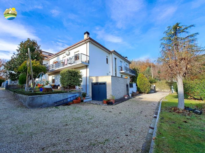 Image No.6-4 Bed Villa for sale