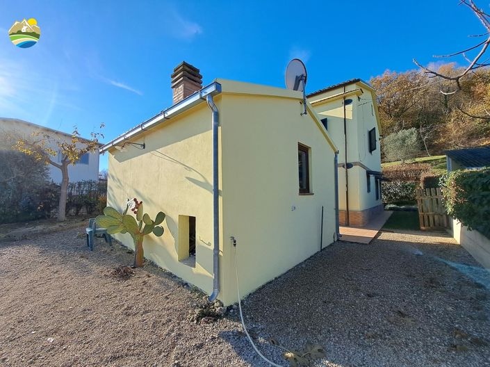 Image No.6-3 Bed Country House for sale