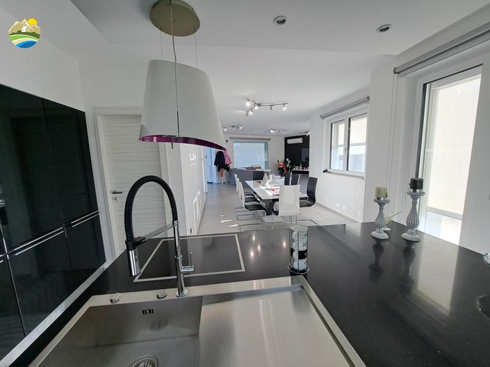 Image No.20-3 Bed Villa for sale