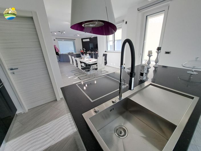 Image No.21-3 Bed Villa for sale