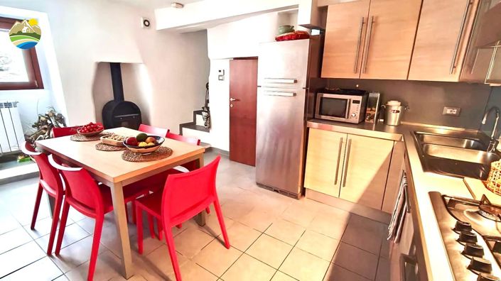 Image No.6-2 Bed Townhouse for sale