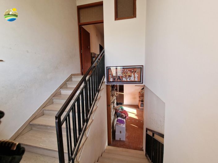 Image No.20-4 Bed Country House for sale