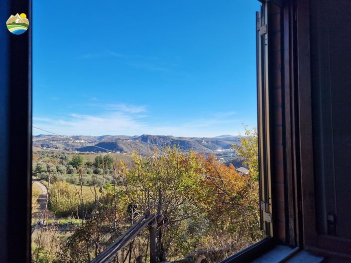 Image No.28-4 Bed Country House for sale