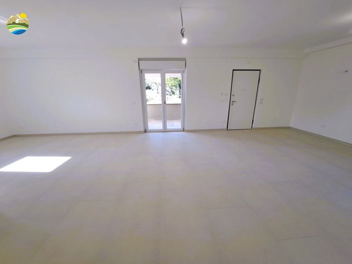 Image No.14-4 Bed Country House for sale