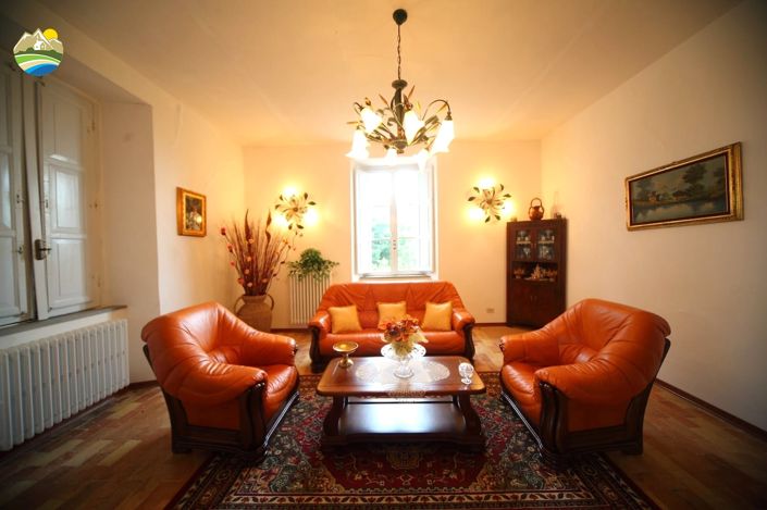 Image No.10-3 Bed Villa for sale