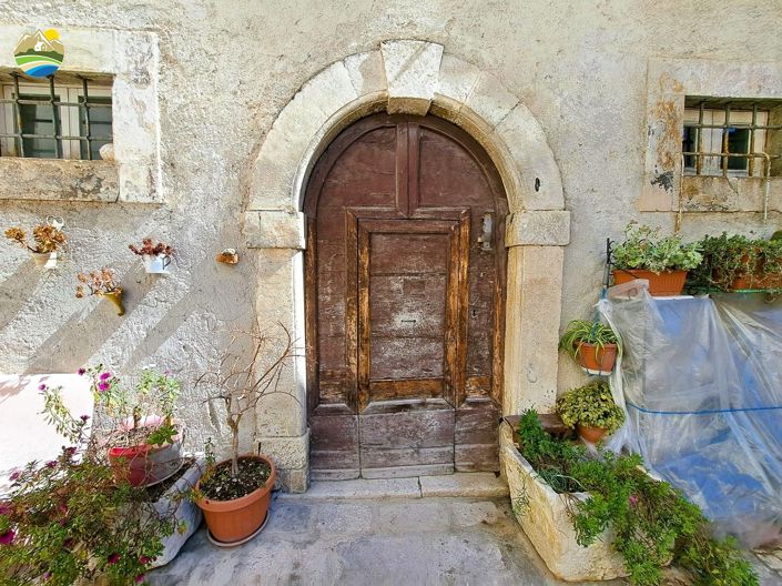 Image No.2-8 Bed Townhouse for sale